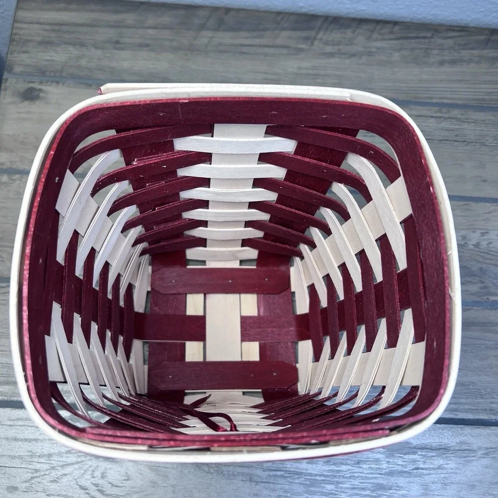 Longaberger 2011 Movietime Movie Popcorn Basket, hard protector, metal tie on
